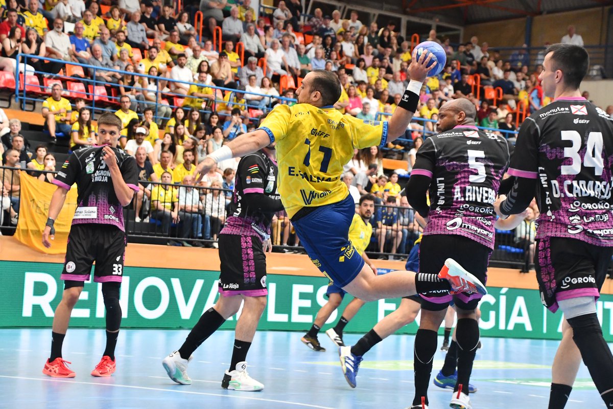 Liga Plenitude (@asobal) on Twitter photo ⚪️🔴 <a href="/ciudadlogronobm/">Club Balonmano Logroño La Rioja</a> conquista el hogar de <a href="/CDBidasoaIrun/">CD Bidasoa Irun</a> (29-30) y exhibe su fortaleza en la segunda vuelta <a href="/ASOBAL/">Liga ASOBAL</a>
🍇 El equipo riojano ocupa la quinta posición en la tabla con 37 puntos, empatado con <a href="/ADEMARLEON/">//Abanca Ademar León</a>
📸 Arrate Morales
#️⃣ #EscuelaDeTalento ⚪️🔴 <a href="/ciudadlogronobm/">Club Balonmano Logroño La Rioja</a> conquista el hogar de <a href="/CDBidasoaIrun/">CD Bidasoa Irun</a> (29-30) y exhibe su fortaleza en la segunda vuelta <a href="/ASOBAL/">Liga ASOBAL</a>
🍇 El equipo riojano ocupa la quinta posición en la tabla con 37 puntos, empatado con <a href="/ADEMARLEON/">//Abanca Ademar León</a>
📸 Arrate Morales
#️⃣ #EscuelaDeTalento