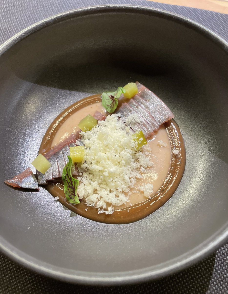Festival 🔪 <a href="/Nakeima/">Nakeima Bar</a> 

Qué bueno volver (con reserva) y disfrutar en una de las barras más icónicas de la ciudad. 

Platillos de alta gastronomía como la tosta de sardina líquida o la carbonara de enokis.