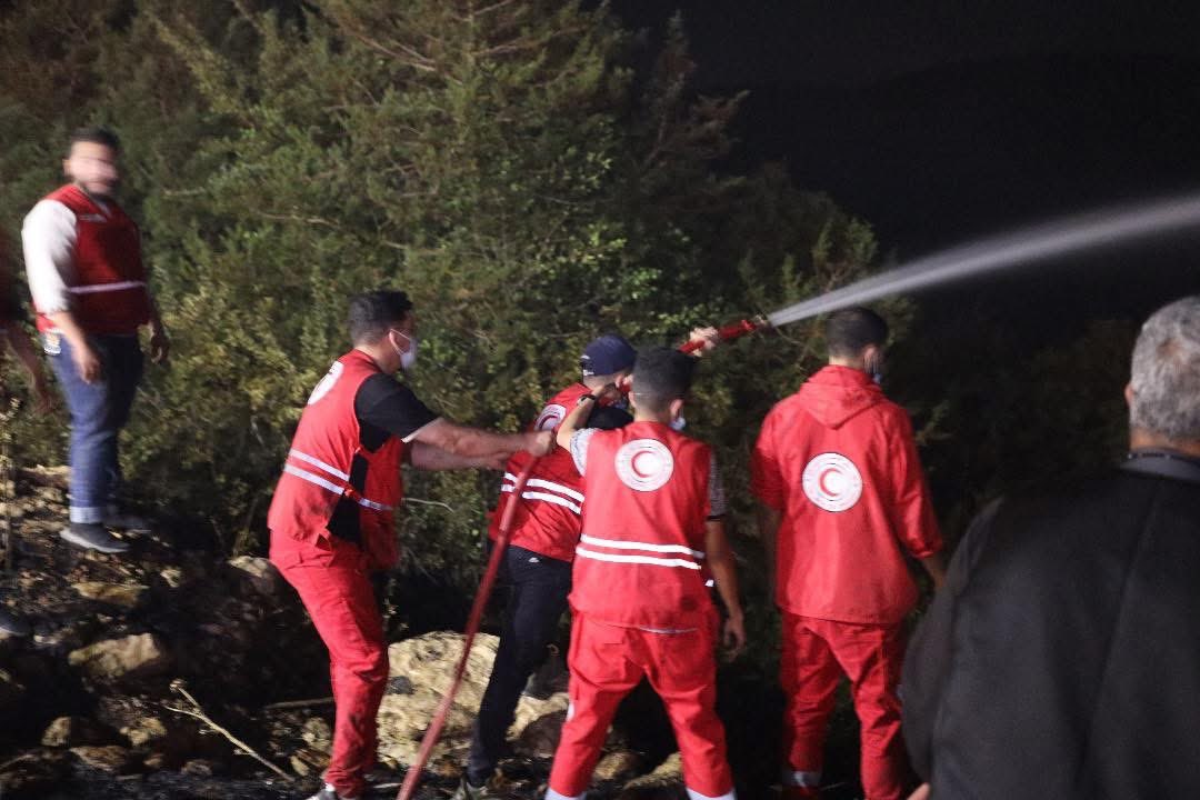 HadidRad's tweet image. 🌟 Huge thanks to the volunteers of the #libyaRC! 🌟 emergency response team from Al-Bayda branch  combating wildfires in Wadi al-Kouf. Setting up emergency post to provide vital first aid fulfiling NS auxiliary role .Together, we can protect our local communities! 👏