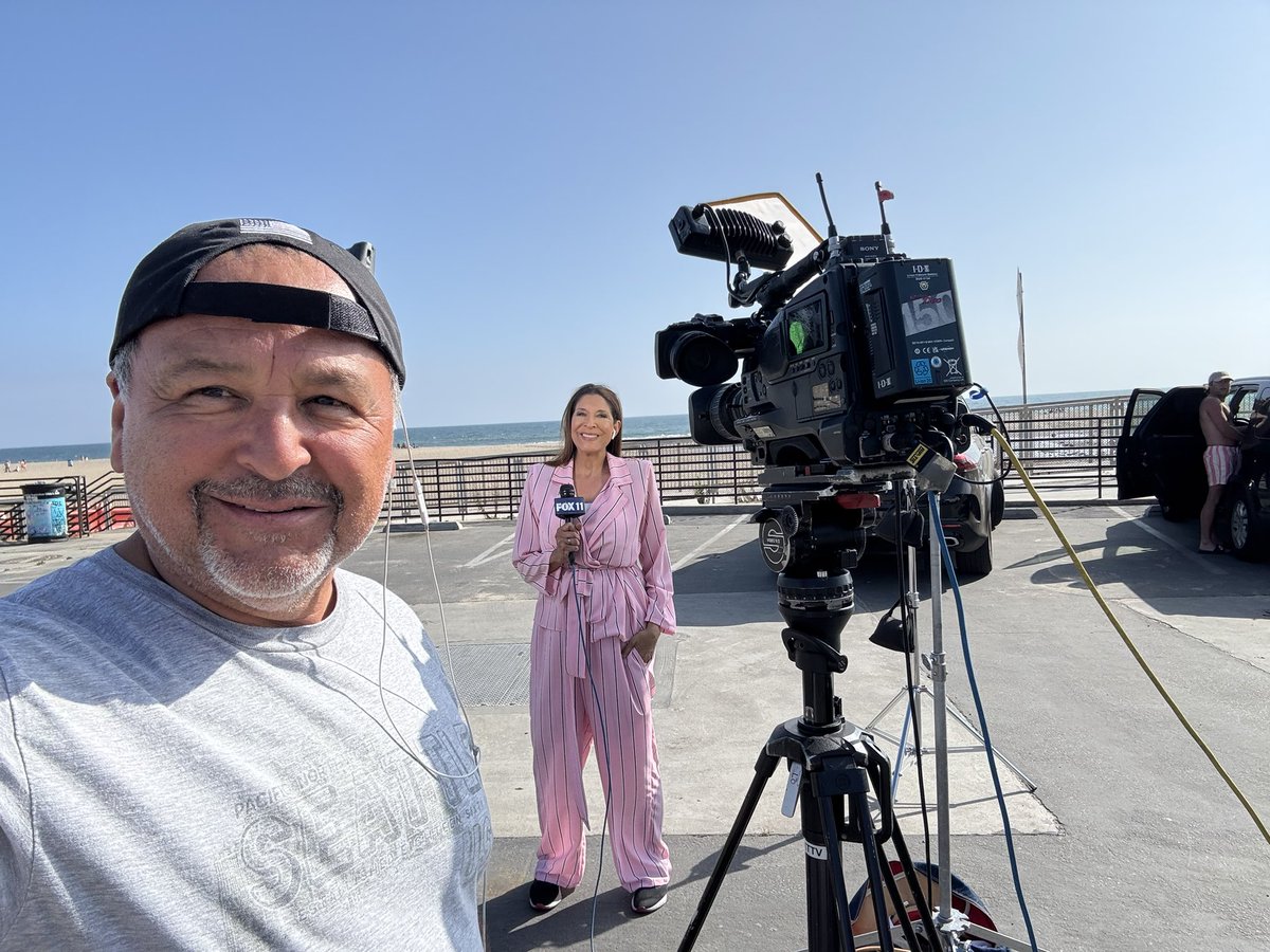 DevineNews's tweet image. It’s been a minute since I’d done live shots, reporting live during the newscast. 🙌
Did field anchoring for @FoxLA for the reopening of Pacific Coast Highway on Friday. PCH is now open to the public after being closed since January after the Palisades wildfire.