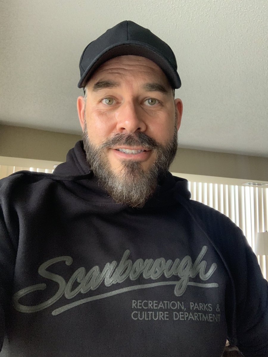 Gale_TDSB's tweet image. Born &amp;amp; raised in North York, lived all over T dot, but for the past 20 years, I've called #Scarborough "home". Miigwech @Scarboroughspot for the awesome drip! It's "Teacher appreciation" until the end of the day today. #WestHill #Guildwood