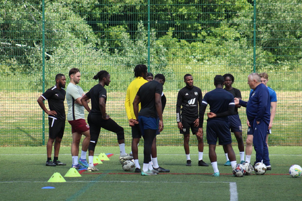 Rhys Barker (@rhys_b16) on Twitter photo We kicked off our off season programme today with 22 players in attendance. 🔥✅
Great application and attitude. 😀
Huge thanks to <a href="/TallinGrizzly/">KEITH BOANAS</a> for joining us today. Always great to have you with us. 💛
We still have some spaces for the next few weeks - Get in touch ⚽️👊 We kicked off our off season programme today with 22 players in attendance. 🔥✅
Great application and attitude. 😀
Huge thanks to <a href="/TallinGrizzly/">KEITH BOANAS</a> for joining us today. Always great to have you with us. 💛
We still have some spaces for the next few weeks - Get in touch ⚽️👊