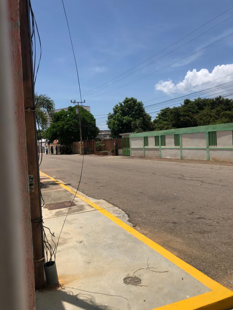 Así están los centros electorales en el #Zulia este 25 de mayo…

VACÍOS.

¡Hoy Venezuela dice #YoNoObedezco y #YoYaVotéEl28J!