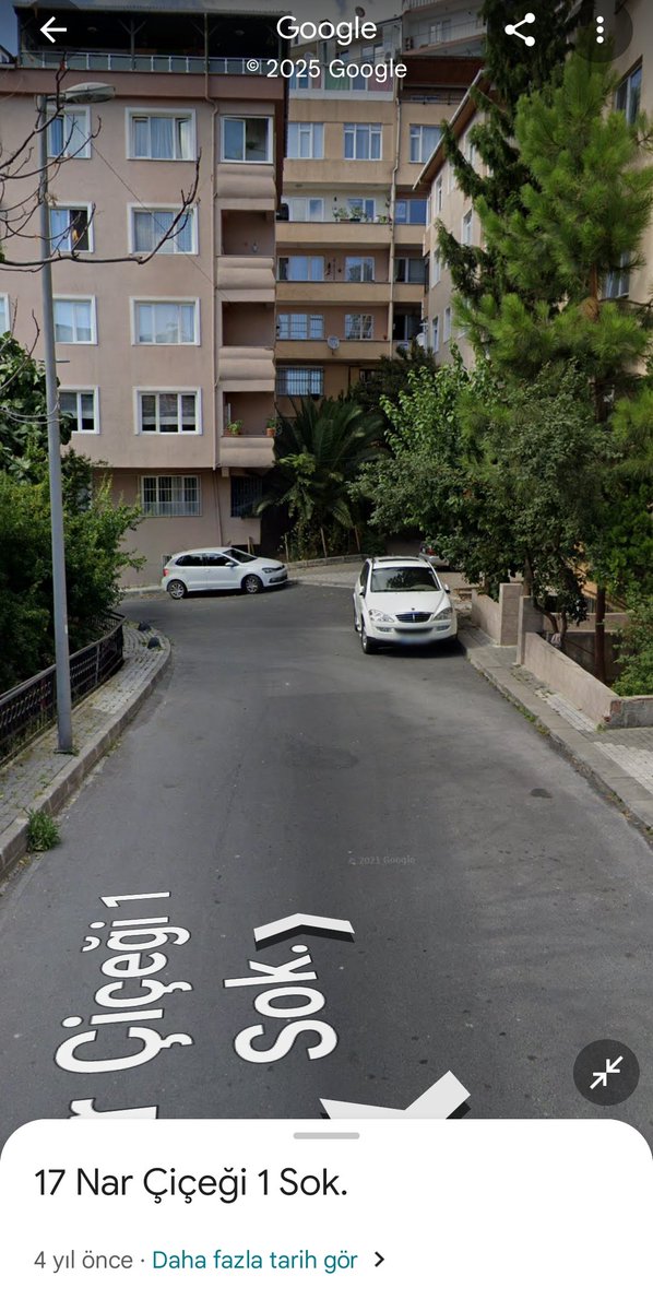 1CayciKartal's tweet photo. @caglatugaltayce Street view görüntüsü, görüntü 4 yıl öncesine ait. Buradan bile net görülür. https://t.co/fDHAo3CXj9