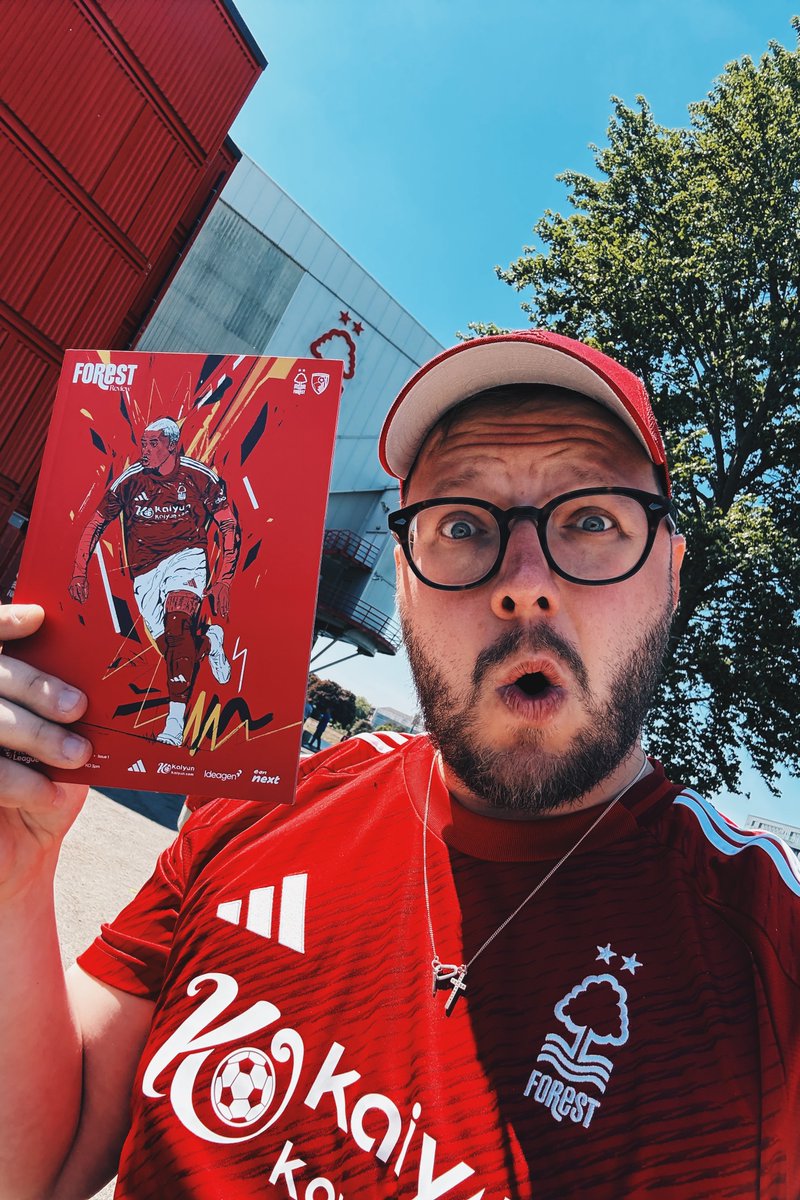 Yellowcardas's tweet photo. Premier League season is officially over. Nottingham Forest is back in Europe! 🌍🔴

Proud to have been part of the campaign and this moment in Forest’s journey. Thanks to the club &amp; design team for the trust. Europe awaits!

#NFFC #PremierLeague #FootballArt #BackInEurope https://t.co/i6aohTHhtY