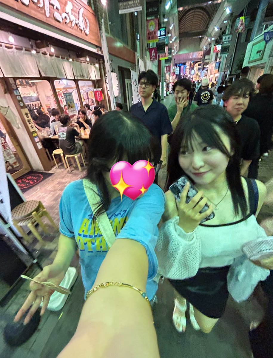 chu_bsdegomen's tweet photo. ゆうなちゃんのいちばんかわいいところ

ともだち愛が強すぎて写真撮るときでもいつもともだちのことばっか見てるところ https://t.co/sgT46iy3UL