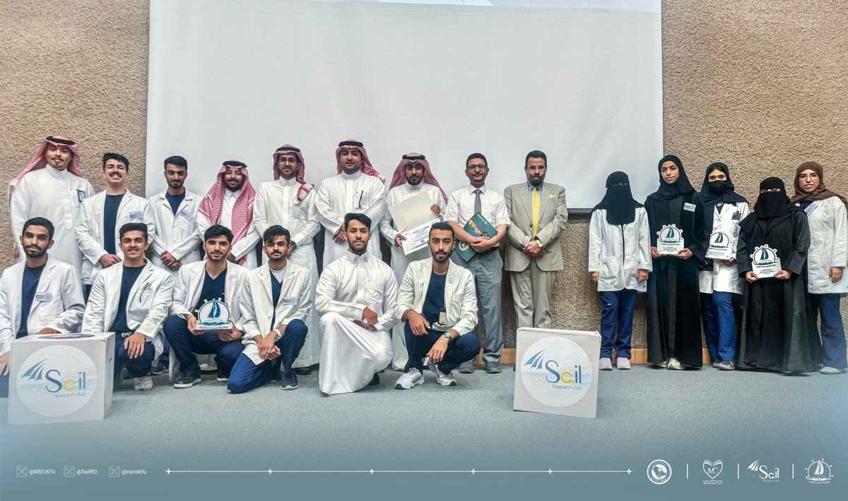 في ختام يومٍ تكلّل بالعلم والتميز، كان لزامًا أن تُسطَّر كلمات الشكر لأهل الجهد والإتقان!

فقد أُقيم تكريمٌ لفريق العمل، أولئك الذين نسجوا خلف الكواليس خيوط النجاح، فكانوا السرّ الكامن وراء كل لحظة إنجاز.
جزاهم الله عنّا خير الجزاء 🌟

#SailResearchDay