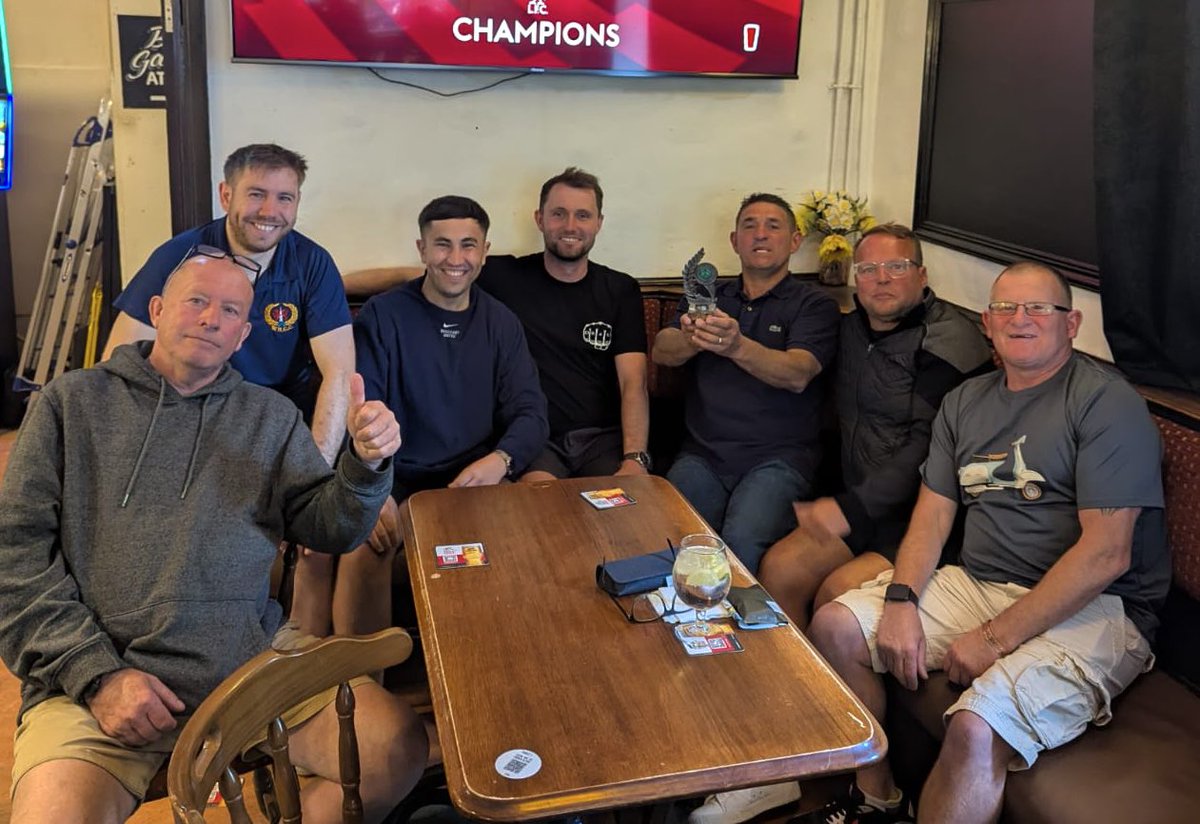 🏆 The Maltsters CC celebrating their first 6-a-side title!

A big effort chasing 80 off 5 overs in the final - well played gents!

Once again, big thanks to everyone who played or spectated today! A brilliant day had and a lot of money raised for a good cause! ☀️🏏 #UpTheHeath