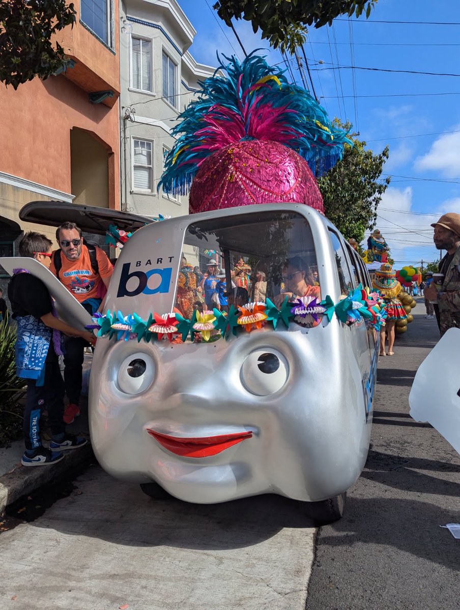 SFBART's tweet image. BART is at @carnavalsf !