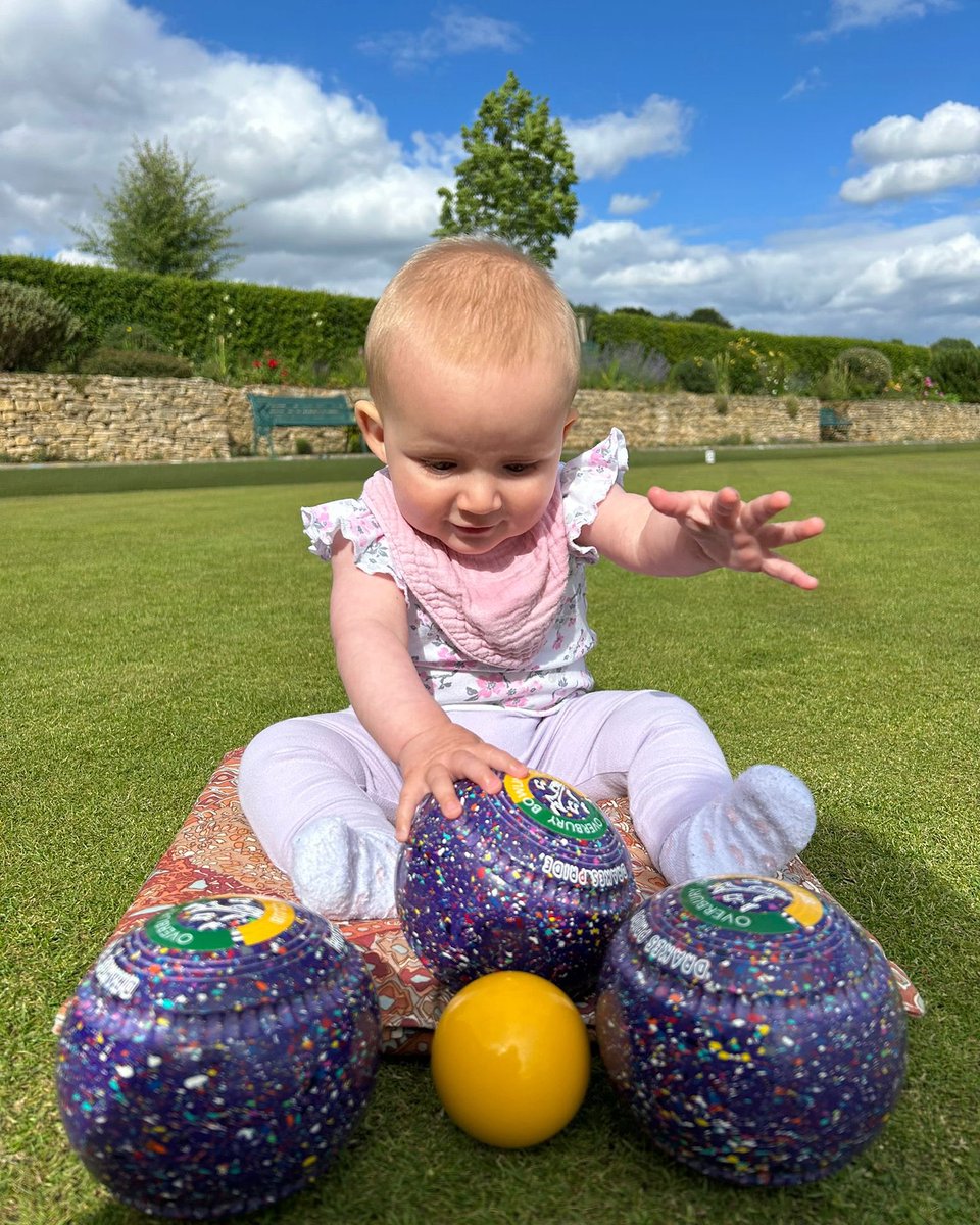 Starting the next generation young at <a href="/BowlsEngland/">Bowls England</a> #BowlsBigWeekend