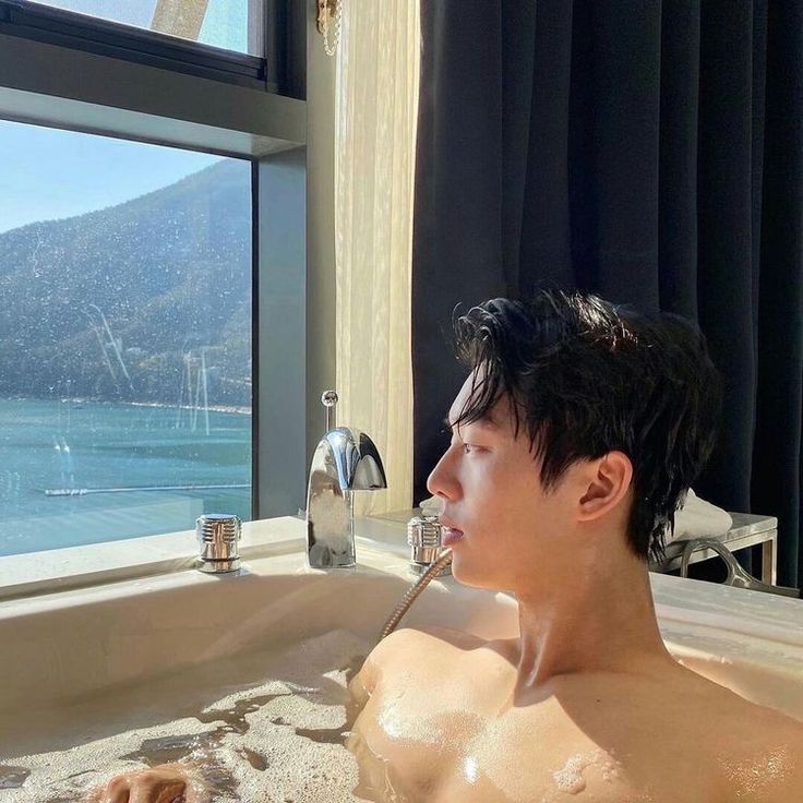 arisukittyx's tweet image. this sick hyunwook pic