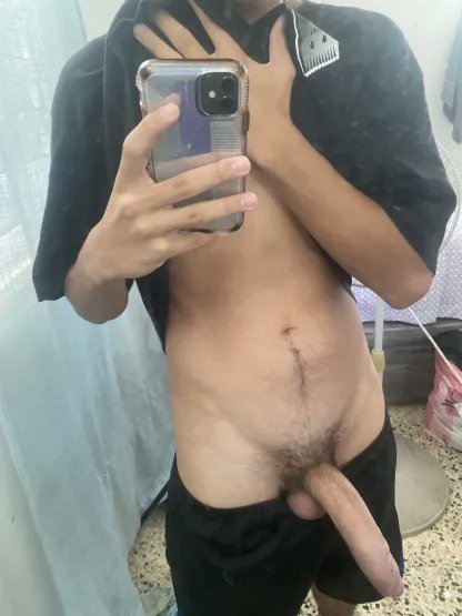 Alex_from_2003's tweet photo. is it big enough 😮‍💨 #teen #hungteen #bigcock #gay https://t.co/RU9howFtGI