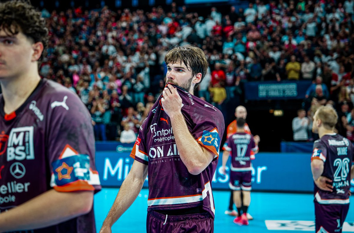 Montpellier Handball (@mhbofficiel) on Twitter photo 𝗜𝗹𝘀 𝗮𝘂𝗿𝗼𝗻𝘁 𝘁𝗼𝘂𝘁 𝗱𝗼𝗻𝗻𝗲́… 😢
Bravo <a href="/SGFleHa/">SG Flensburg-Handewitt</a> pour la victoire, merci le public allemand pour l’accueil formidable dans les gradins de la Barclays Arena 🙏 <a href="/ehfel_official/">EHF European League</a> 𝗜𝗹𝘀 𝗮𝘂𝗿𝗼𝗻𝘁 𝘁𝗼𝘂𝘁 𝗱𝗼𝗻𝗻𝗲́… 😢
Bravo <a href="/SGFleHa/">SG Flensburg-Handewitt</a> pour la victoire, merci le public allemand pour l’accueil formidable dans les gradins de la Barclays Arena 🙏 <a href="/ehfel_official/">EHF European League</a>