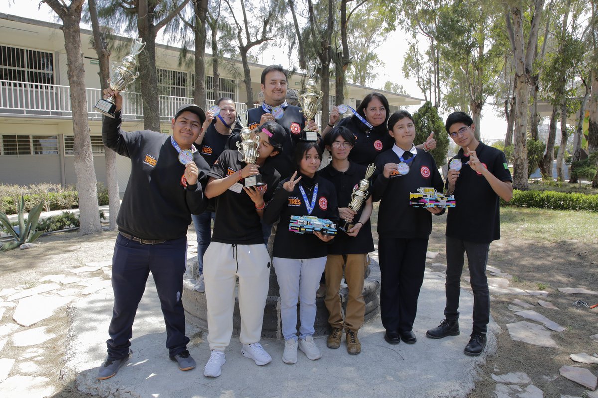 UAEH_OFICIAL's tweet photo. ๐ค๐ฒ๐ฝ ๐๐ฌ๐ญ๐ฎ๐๐ข๐๐ง๐ญ๐๐ฌ ๐๐๐ซ๐ณ๐ ๐ ๐๐ง๐๐ง ๐๐๐ฆ๐ฉ๐๐จ๐ง๐๐ญ๐จ ๐ฆ๐ฎ๐ง๐๐ข๐๐ฅ ๐๐จ๐๐จ๐๐๐ฌ๐ญ ๐ซ๐๐ฉ๐ซ๐๐ฌ๐๐ง๐ญ๐๐ง๐๐จ ๐ ๐๐ฬ๐ฑ๐ข๐๐จ.
๐ Conoce todos los detalles en:
https://t.co/LJZg21gHB6
#UAEH #OrgulloGarza @Prepa1UAEH https://t.co/oPbRaNMCOS