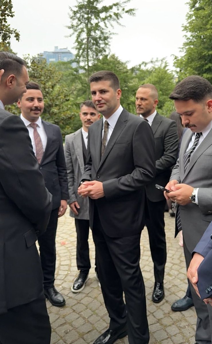 “Sevdiğin insana verebileceğin en güzel hediye sadakattir.”
|Hz.Ali

Allah sizi başımızdan eksik etmesin Sayın Genel Başkanım. <a href="/ayyildirim1/">Ahmet Yiğit Yıldırım</a>