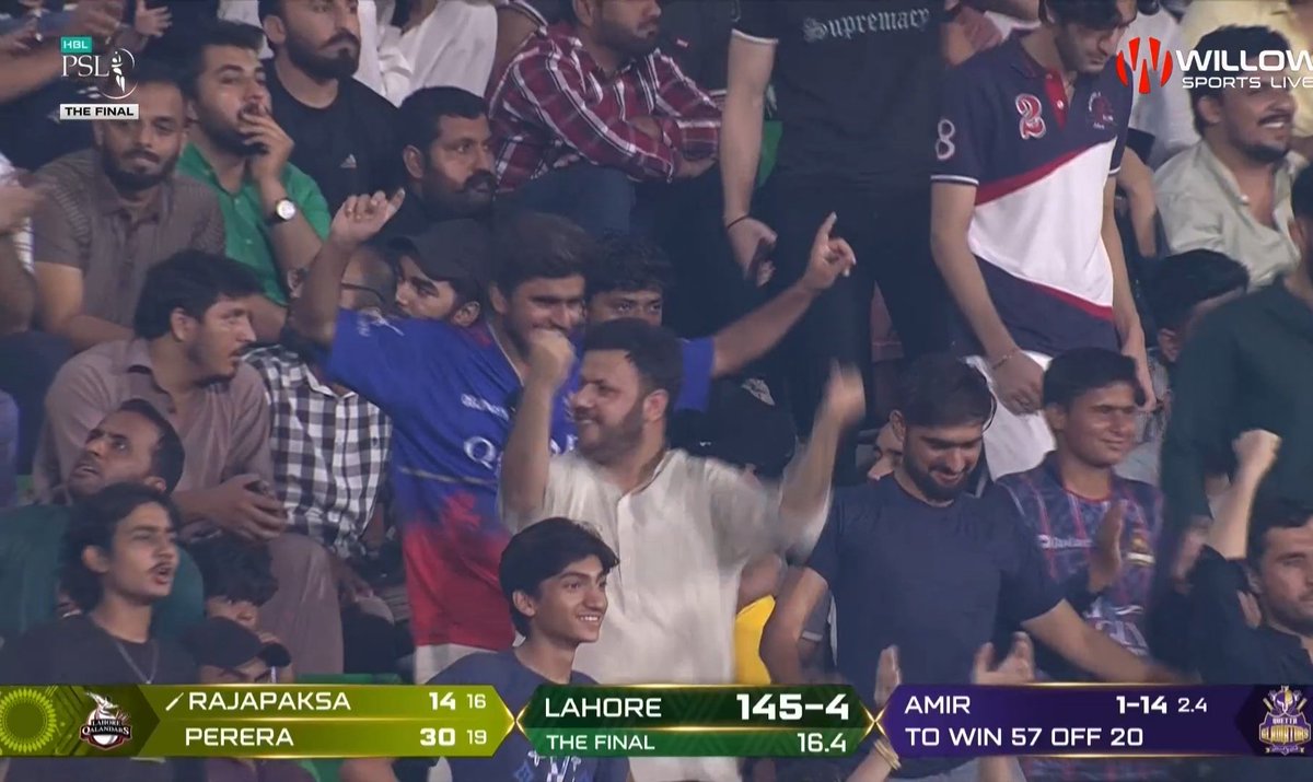 Abkhan345's tweet image. Virat ke Rcb 🙂
#Lahore #rcbvscsk #IPL2025 #PSL2025 #Kohli