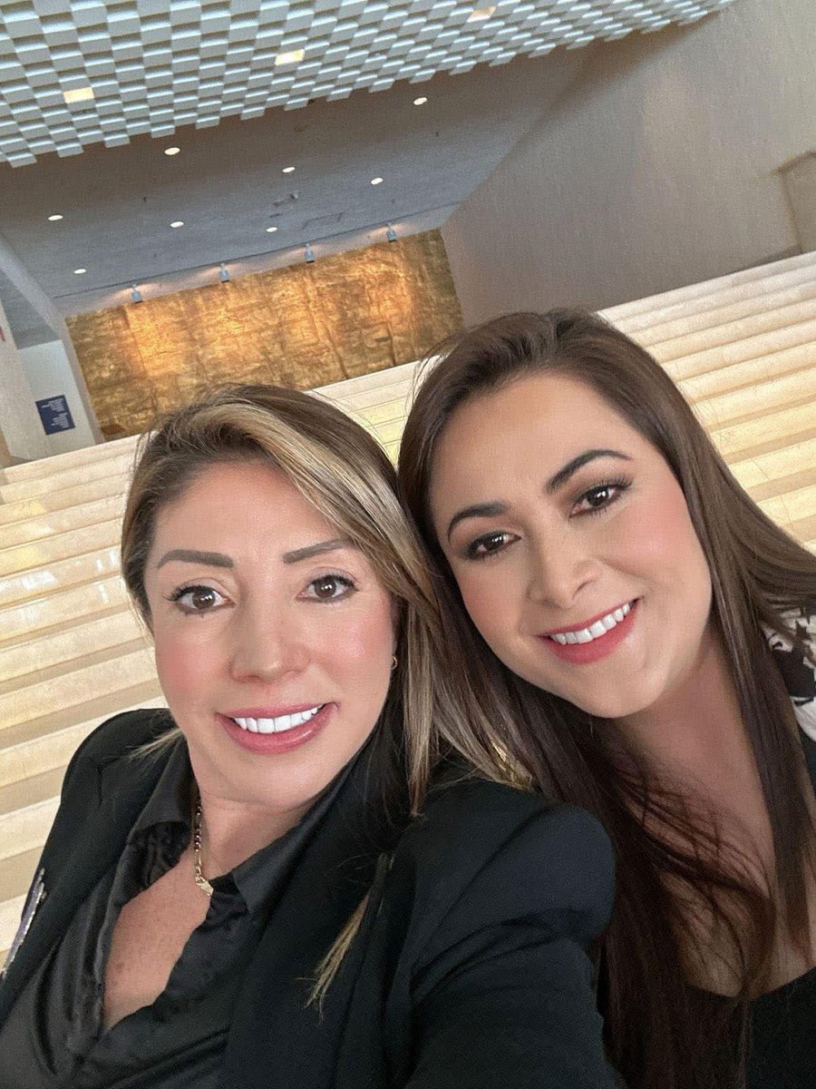 Feliz cumpleaños a la mejor Gobernadora de Aguascalientes y de todo México 🇲🇽 💜 <a href="/TereJimenezE/">Tere Jiménez</a>