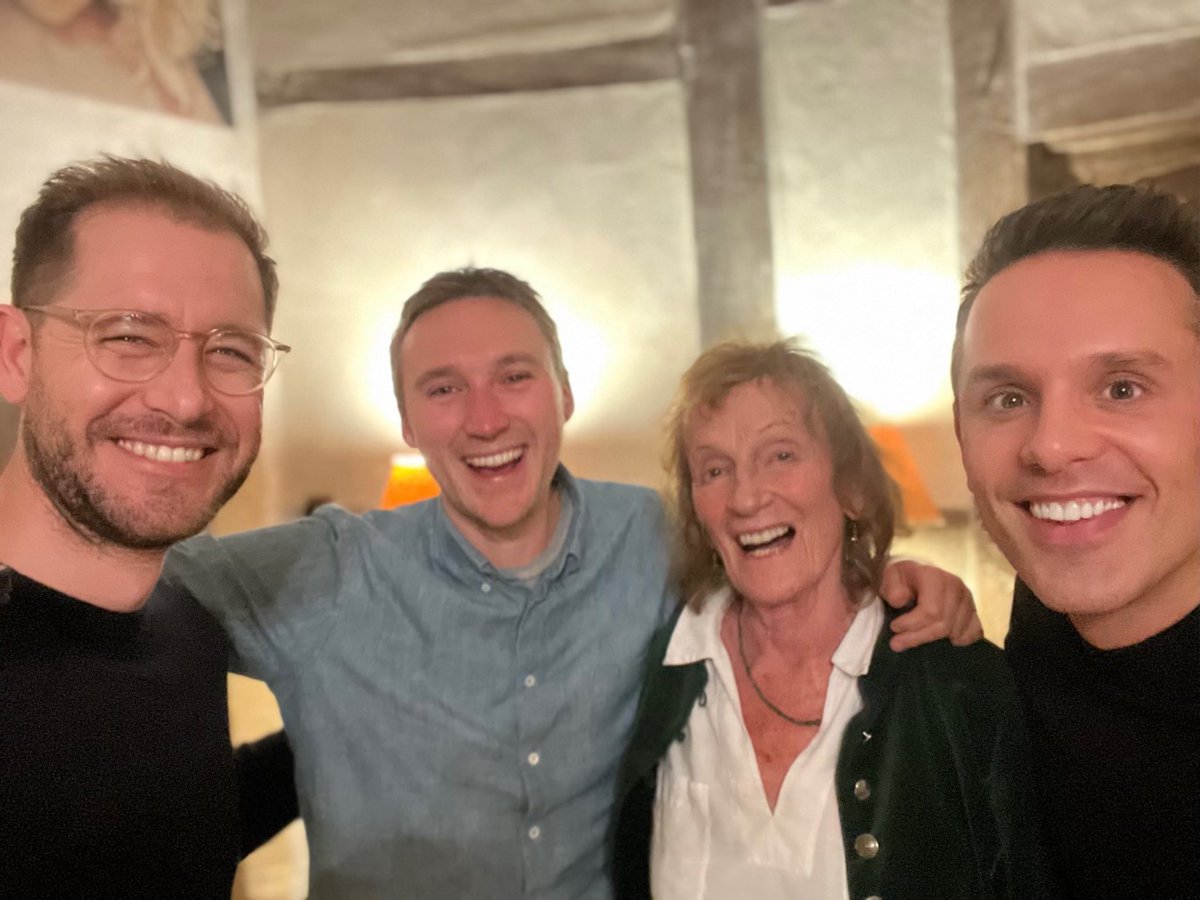 I am very sad to hear that Amanda Feilding has passed away.

She was a legend – and not only in the psychedelic world.

Without her, the “psychedelic renaissance” of the last few years would not have happened. Her bravery, courage, and compassion paved the way for all the work