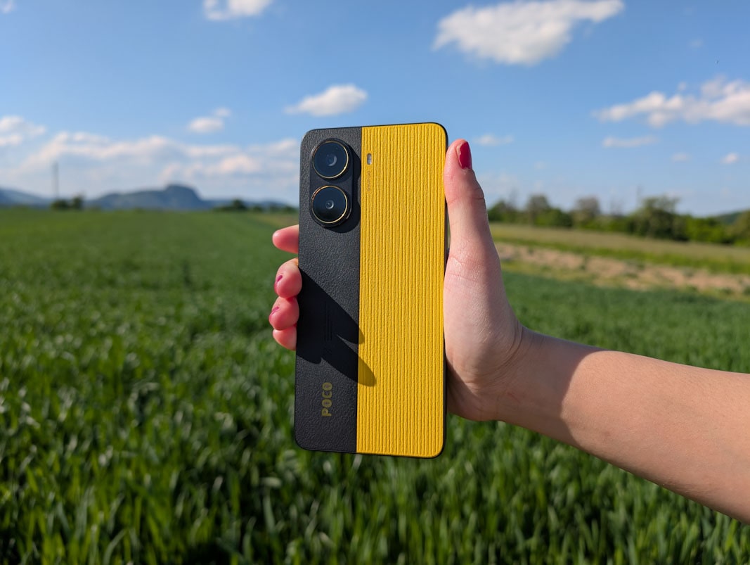 ⚫️Xiaomi POCO X7 Pro in the house 🟡

I really like it so far, but I am not the biggest fan of the flat sides. It doesn't feel ergonomic.

What is your opinion on that?