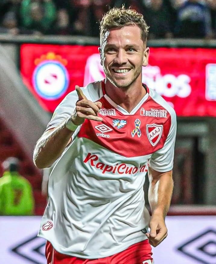 IFC_Licha's tweet photo. A quien traen en Junio para ser el 9 titular de Independiente?

Para mi no sale de estos 2, prefiriendolo más a Uvita sabiendo que ya fue dirigido por Vaccari. https://t.co/JfbPF2pbFf