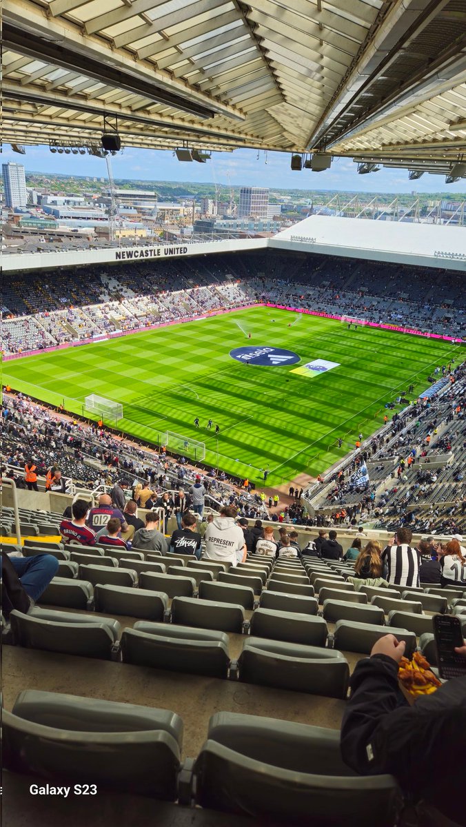 head_shoulders2's tweet photo. #Worflags #NUFC #ChampionsLeague https://t.co/gkH2GNsNP7