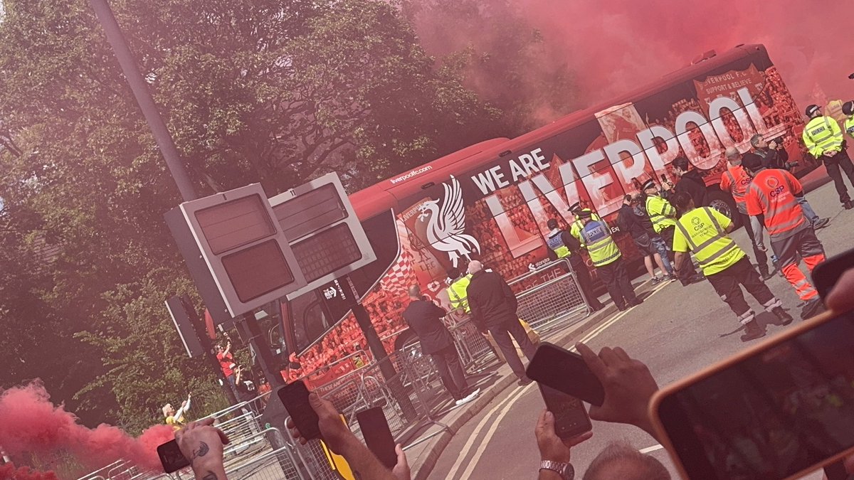 dakslfc's tweet photo. CHAMPIONS 20 https://t.co/st5ZsgYTQA