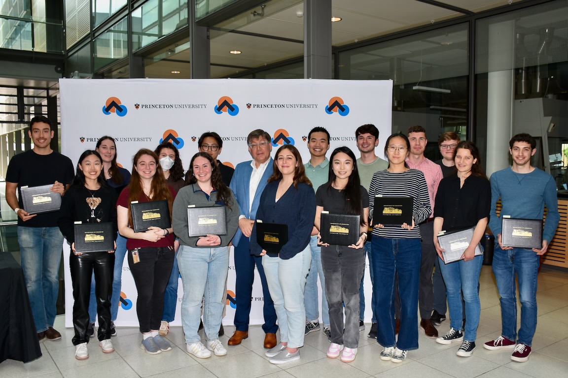 Princeton Chemistry (@princetonchem) on Twitter photo Congratulations to our 2025 Graduate Student Awardees, who were honored by <a href="/PrincetonChem/">Princeton Chemistry</a> at a ceremony Friday for their outstanding academic and teaching achievements this year.
Read the full list of awardees: bit.ly/4jjoOP0 Congratulations to our 2025 Graduate Student Awardees, who were honored by <a href="/PrincetonChem/">Princeton Chemistry</a> at a ceremony Friday for their outstanding academic and teaching achievements this year.
Read the full list of awardees: bit.ly/4jjoOP0