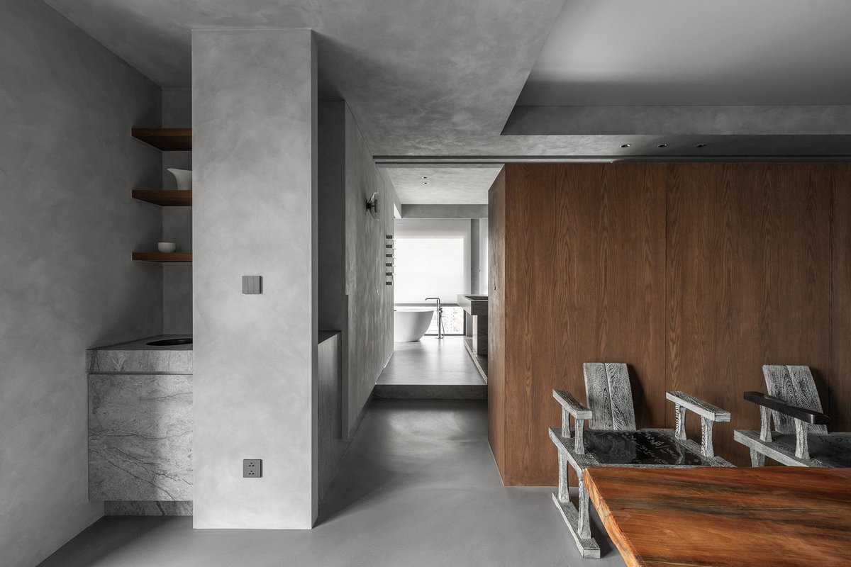 Versai_Concepts's tweet photo. Brutalist elegance meets minimalism—raw concrete, clean lines, and soft light craft a serene, modern space rooted in form, function, and quiet beauty. #BrutalistDesign #MinimalistLiving #ModernArchitecture #InteriorInspo #DesignLovers https://t.co/yGuKpSV8Nd
