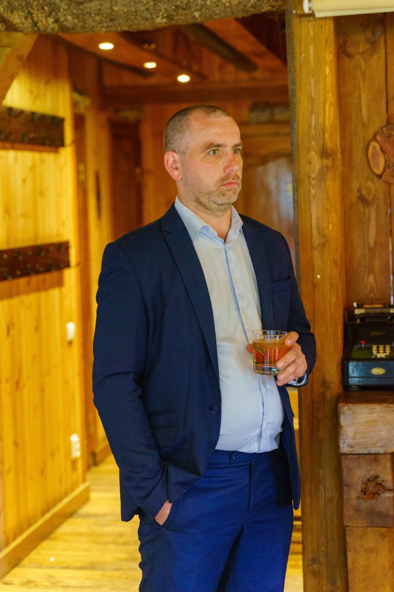 Reizi piecos gados var solīdi saģērbties priekš drauga kāzām