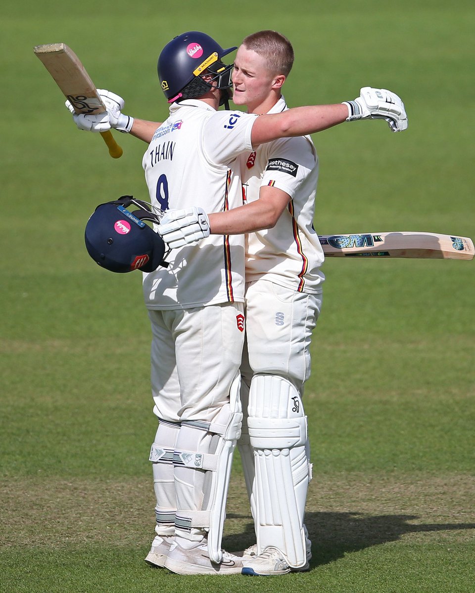 Two of our own. 🤝

🦅  #FlyLikeAnEagle
