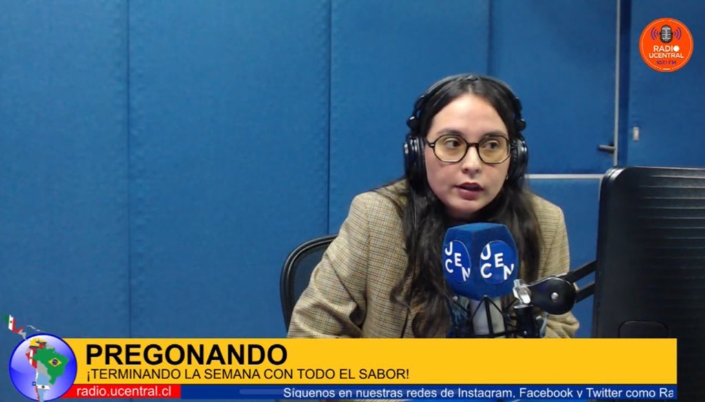 Esta semana, Diana Leal, conductora del espacio radial y cultural "Pregonando”, conversó con Diosceline Camacaro, vocera de la Red de la Red de Periodistas Migrantes, en el marco del reciente Encuentro Nacional que tuvo la organización. ▶️Escúchalas AQUÍ youtu.be/Yyw2PmJnl7c?si…