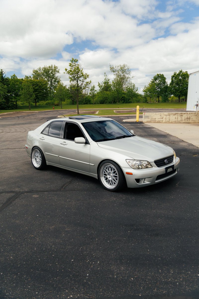 forgot to post but this is the new car. is300 with the 2jz. definitely gonna be better than the bmw. already did some stuff to it 😁