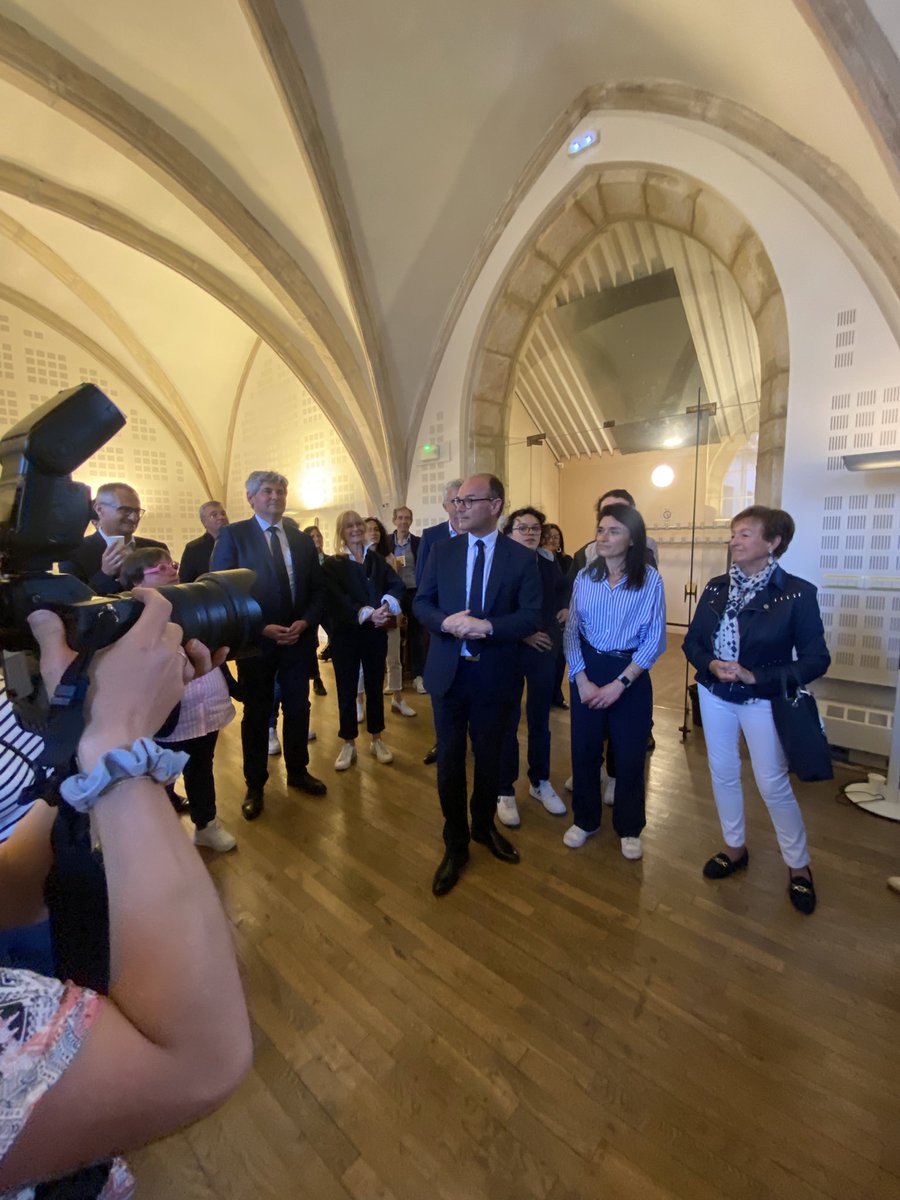 C’est avec une immense fierté que je vous annonce ma victoire aux élections législatives dans la 5e circonscription de Saône-et-Loire

C’est un honneur de représenter notre territoire. En député libre, je dois cette victoire aux habitants et j’agirai comme tel.