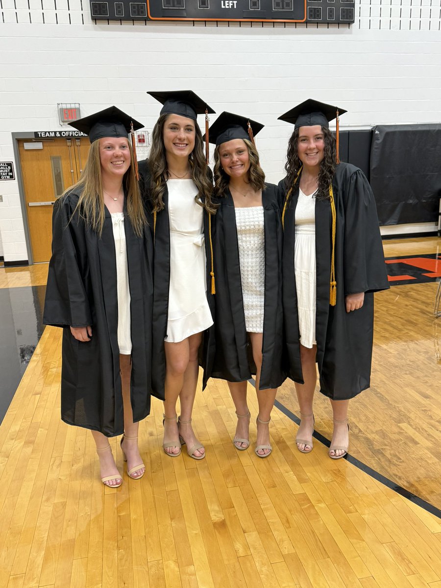 We couldn’t be more proud of our graduates! Congratulations to Evie Olberding, Addi Inskeep, Rylin Trego, and Brooklyn Osterloh!!
🥎🧡🐾
