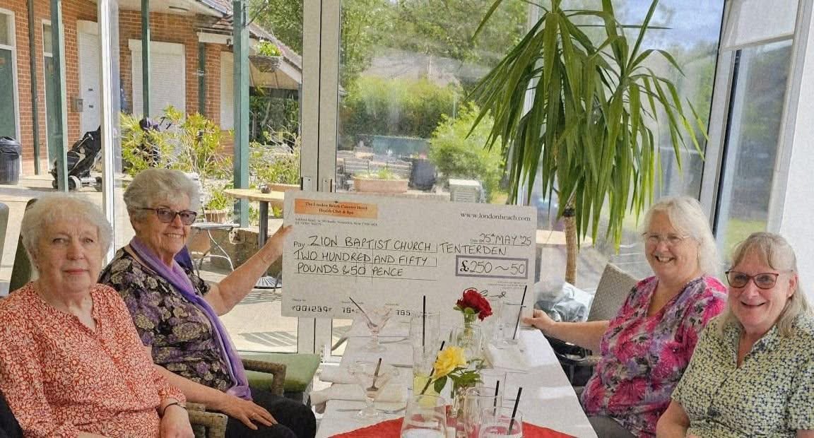 A lovely group of ladies have enjoyed a Sunday Roast with us today and have nominated the Zion Baptist Church in Tenterden to receive a donation of the full cost of their food through our amazing Charity Scheme!#sundaylunch #charity#fundraiser @londonbeachhotel #tenterden