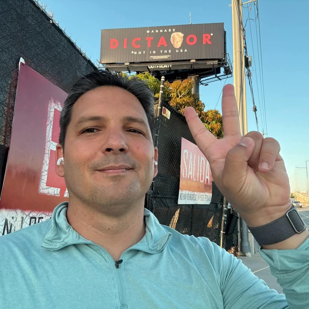 Roberto Herrera Hdez. (@dnlhdez87) on Twitter photo If President Donald Trump was a dictator, you wouldn't be able to take a picture posing below that billboard. Not even that billboard would have existed in the first place.
<a href="/StateDept/">Department of State</a> Investigate Guennady Rodríguez, sent as an opinion leader/agent by the Cuban dictatorship. If President Donald Trump was a dictator, you wouldn't be able to take a picture posing below that billboard. Not even that billboard would have existed in the first place.
<a href="/StateDept/">Department of State</a> Investigate Guennady Rodríguez, sent as an opinion leader/agent by the Cuban dictatorship.