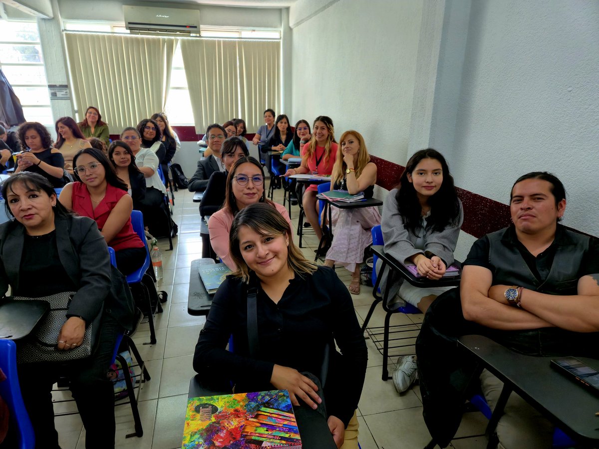 falcantara0's tweet photo. Excelente grupo de #DerechoEconomico este cuatrimestre #sabatino en #Cescijuc 💯✍️🍎🎒📚👨🏫👩🏫 Mucho éxito 🙌 https://t.co/MagwgRNfvM
