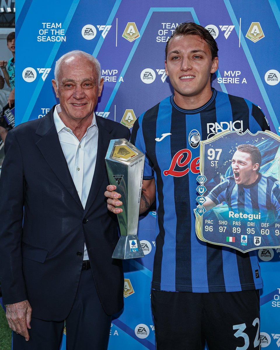 Atalanta_BC's tweet photo. 𝐁𝐞𝐬𝐭 𝐒𝐭𝐫𝐢𝐤𝐞𝐫 𝐢𝐧 𝐭𝐡𝐞 𝐛𝐮𝐢𝐥𝐝𝐢𝐧𝐠 😎🎯🏆

@SerieA | #AtalantaParma #GoAtalantaGo ⚫🔵 https://t.co/ADnnxCPIRY