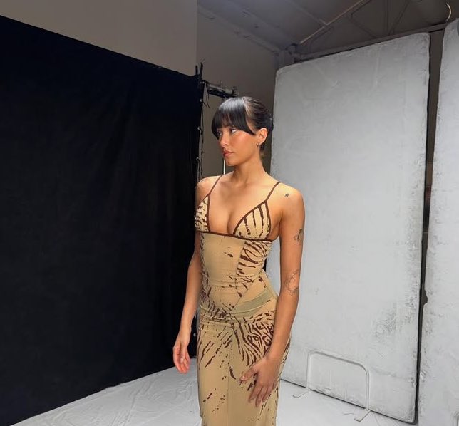 basta aitana como vas a ser tan preciosa y tener ese culo, a ver enséñamelo