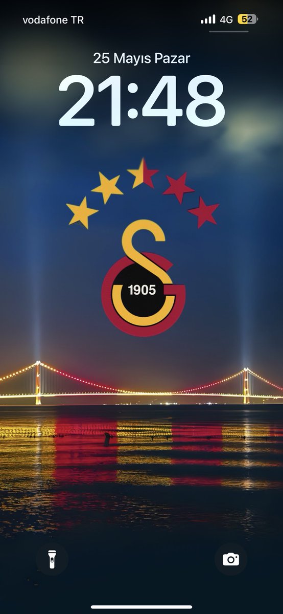 yuzdee1's tweet photo. @siyahalpacino @beINSPORTS_TR 1915 Çanakkale köprüsü kutlamalara devam ediyor. 5 yıldızlı duvar kağıdı hazır ☺️ https://t.co/eh9vvFYXka