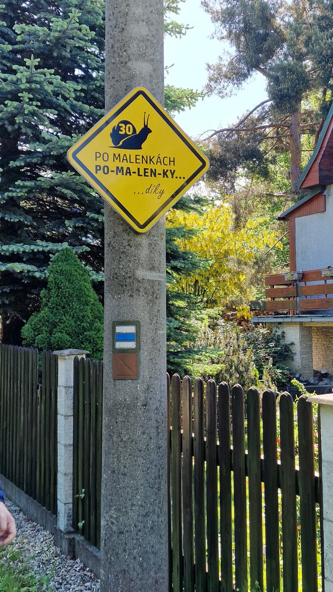 SzpilNa's tweet image. Lysa Hora, zwana Królowa Beskidu Czeskiego w dniu wczorajszym została przeze mnie zdobyta. Start w miejscowości Frydlant nad Ostravici, meta w Ostravice. 21 kilometrów wędrówki, 7h na szlaku, było warto.