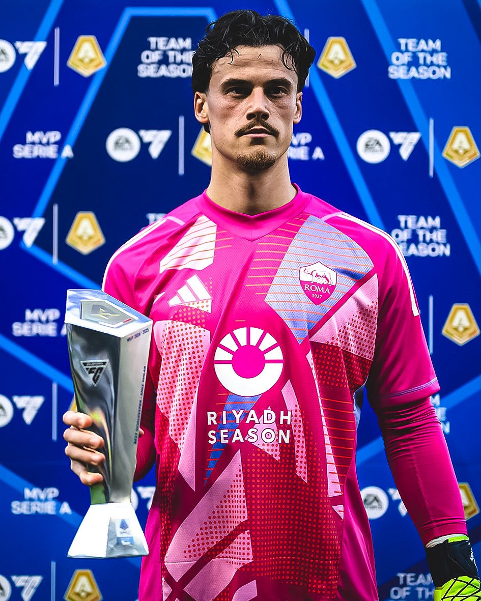 SerieA_EN's tweet photo. The #SerieA 24/25 Best Goalkeeper: Mile Svilar! 🏆

@EASPORTSFC @easportsfcit https://t.co/CiVTT9rQRR