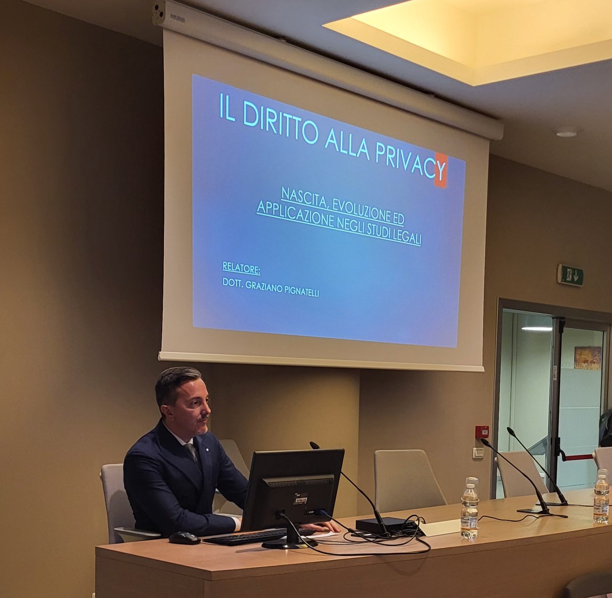 StudioBuildmark's tweet image. Presso la Scuola per la Formazione forense dell'Ordine degli Avvocati di Firenze, Il Dott. Graziano Pignatelli ha partecipato come Relatore in materia privacy, all'incontro di formazione, che si è tenuto venerdì 23 Maggio, presso il Tribunale di #Firenze  #firenze #pmi #diritto