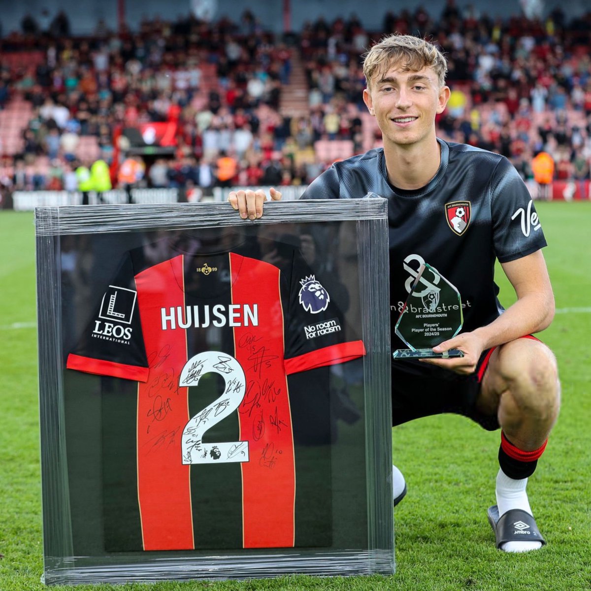 🍒✨ Dean Huijsen wins Player of the Season Award at Bournemouth…

…and he will travel to Madrid next week to be presented as new Real player 🤍