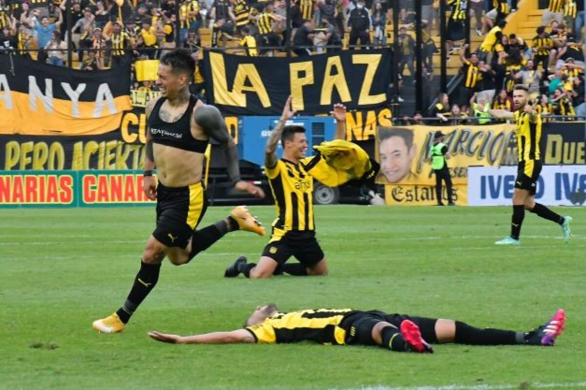_tony1891's tweet photo. Capaz no es el mejor momento, pero si hay algo que Peñarol me enseñó es que todo puede cambiar en una jugada. https://t.co/LQEcSAqDWp