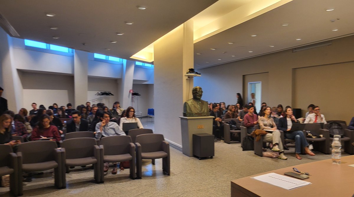 StudioBuildmark's tweet image. Presso la Scuola per la Formazione forense dell'Ordine degli Avvocati di Firenze, Il Dott. Graziano Pignatelli ha partecipato come Relatore in materia privacy, all'incontro di formazione, che si è tenuto venerdì 23 Maggio, presso il Tribunale di #Firenze  #firenze #pmi #diritto