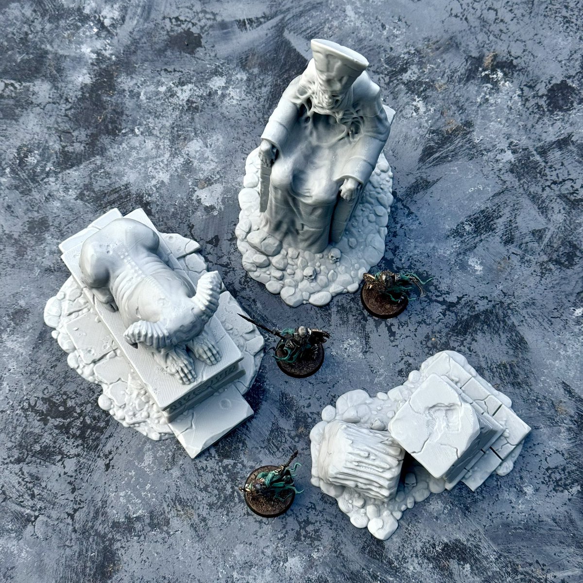 Made some Necrosia themed Sepulchral ruins for a tournament next week.  The new Soulblight books seems great, looking forward to seeing how it does!