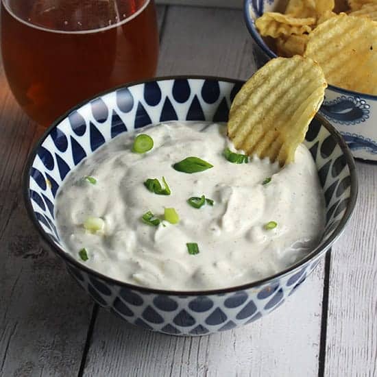 Just made another batch of our Super Easy Spicy Green Onion Dip! Great option to take to a gathering. #recipes 

cookingchatfood.com/spicy-green-on…