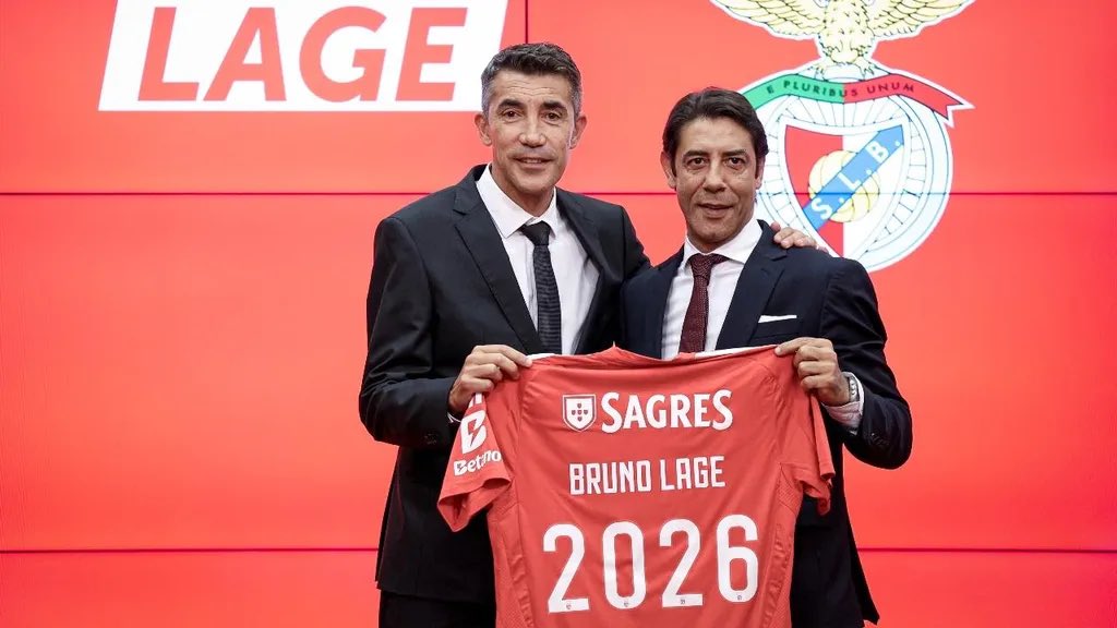 oglorioso_slb's tweet photo. O Benfica bateu no fundo, e muito se deve a estes dois bananas que muito se esforçaram para que isso fosse possível.

A história vai guardar um bom lugar para vocês, inúteis. https://t.co/j070cIvPSf