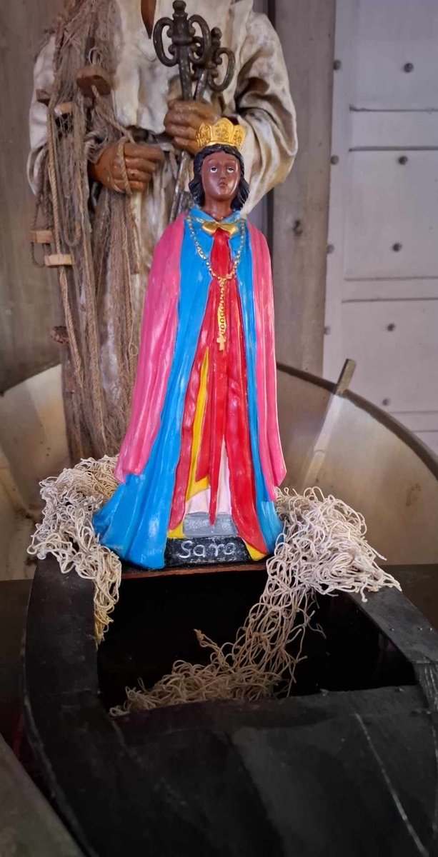 Catholique13's tweet photo. Hommage au pèlerinage des Saintes-Maries-de-la-Mer

#camargue #Provence #gitans #sara https://t.co/CYmPG45dsq